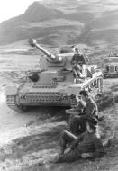Asisbiz German armor DAK Panzer PzKpfw IV Ausf G tank guarding a road North Africa ebay 01